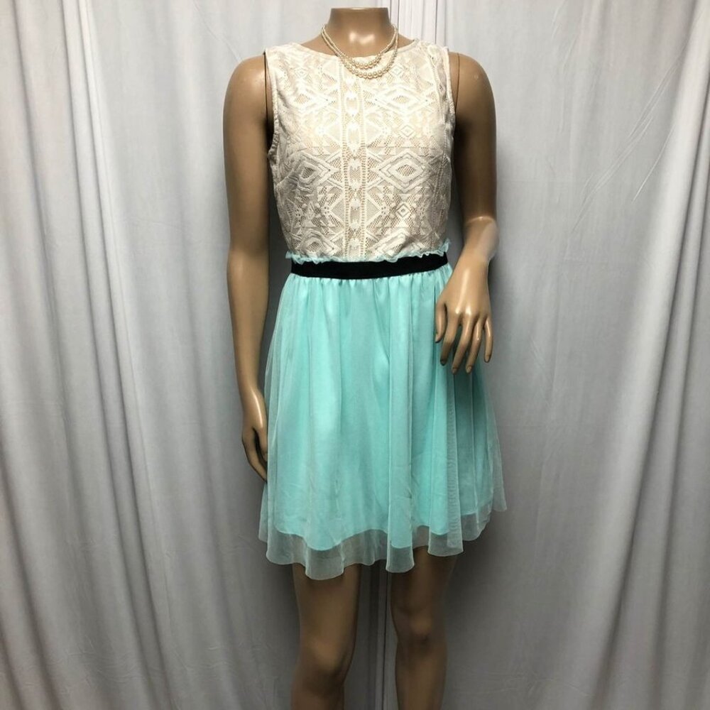 Speechless Dress Size 7 Cream Lace Top Mint Green Mesh Lined Short Skirt
